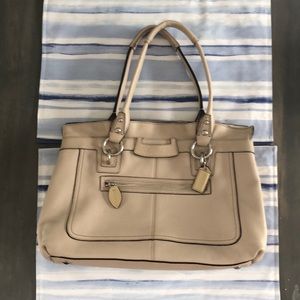 Coach Purse - 🌟Very Good Condition! 🌟